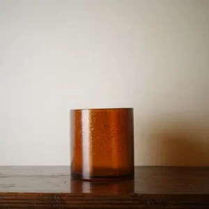 Glass cylindrical flower vase sprinkled with gold (short)
