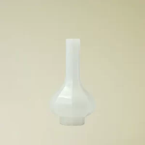 Glass eight sided pointed nose medium (white)